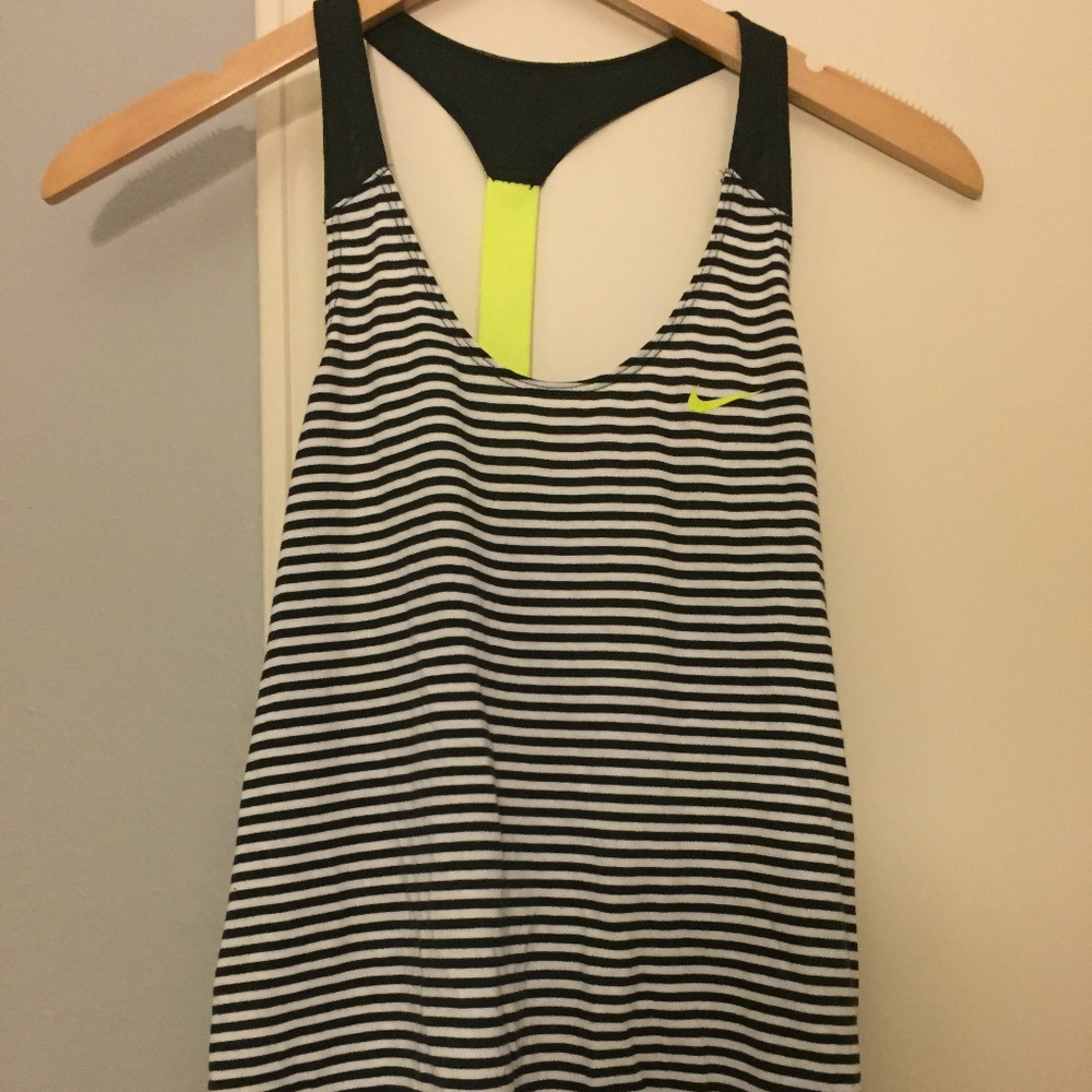 Nike elastic back tank